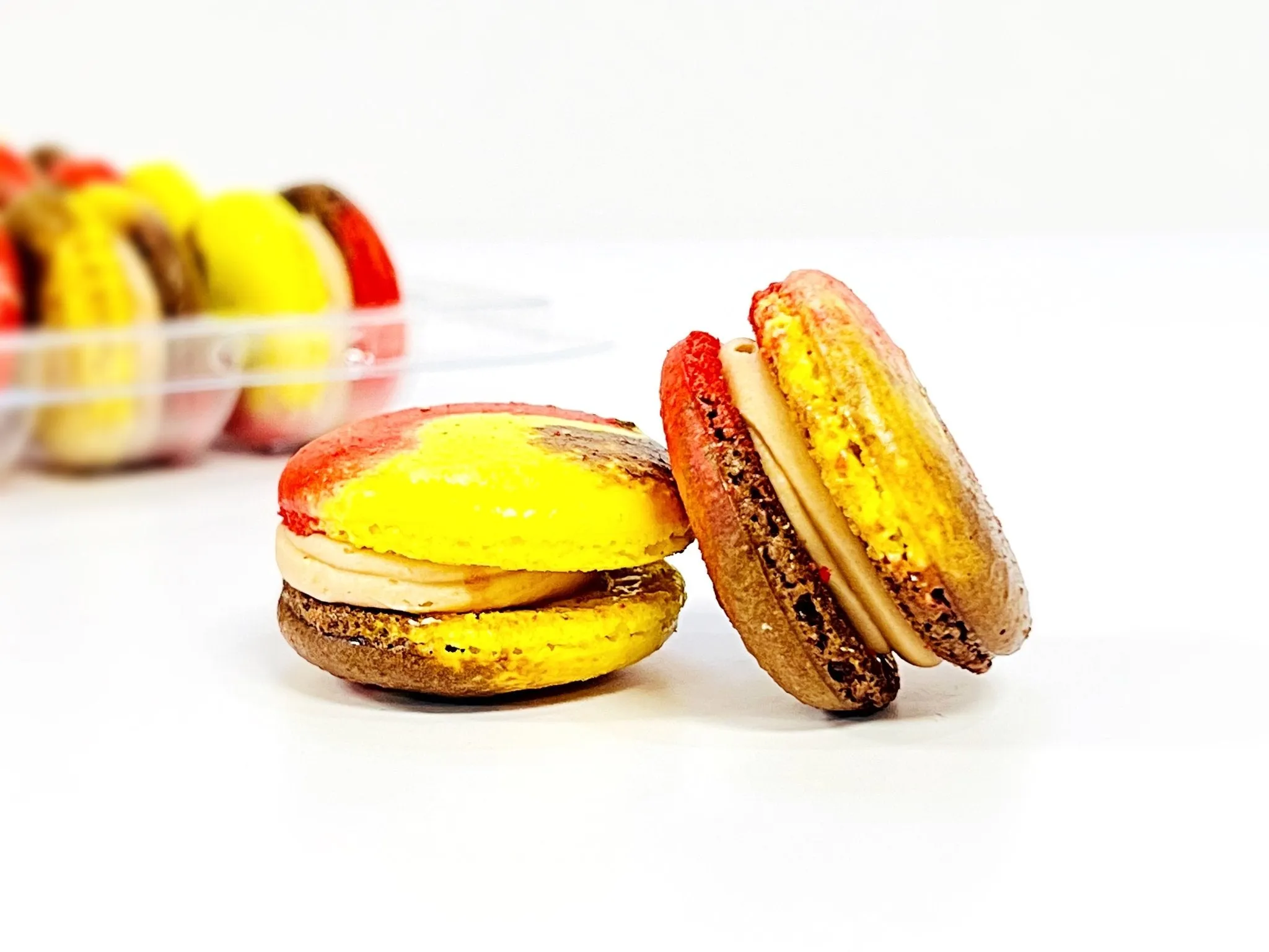 6 Pack Strawberry Caramel French Macarons