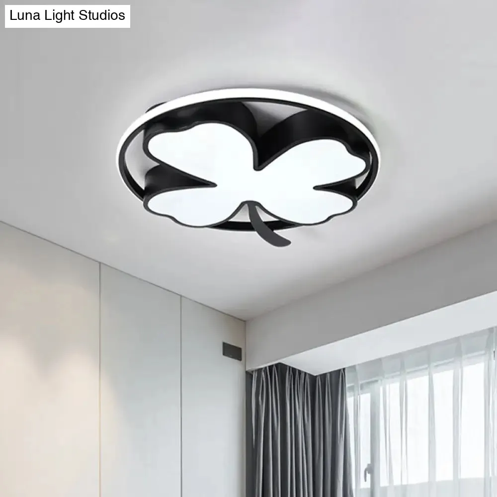 Contemporary Clover Bedroom Flushmount LED Ceiling Light in Black/Green