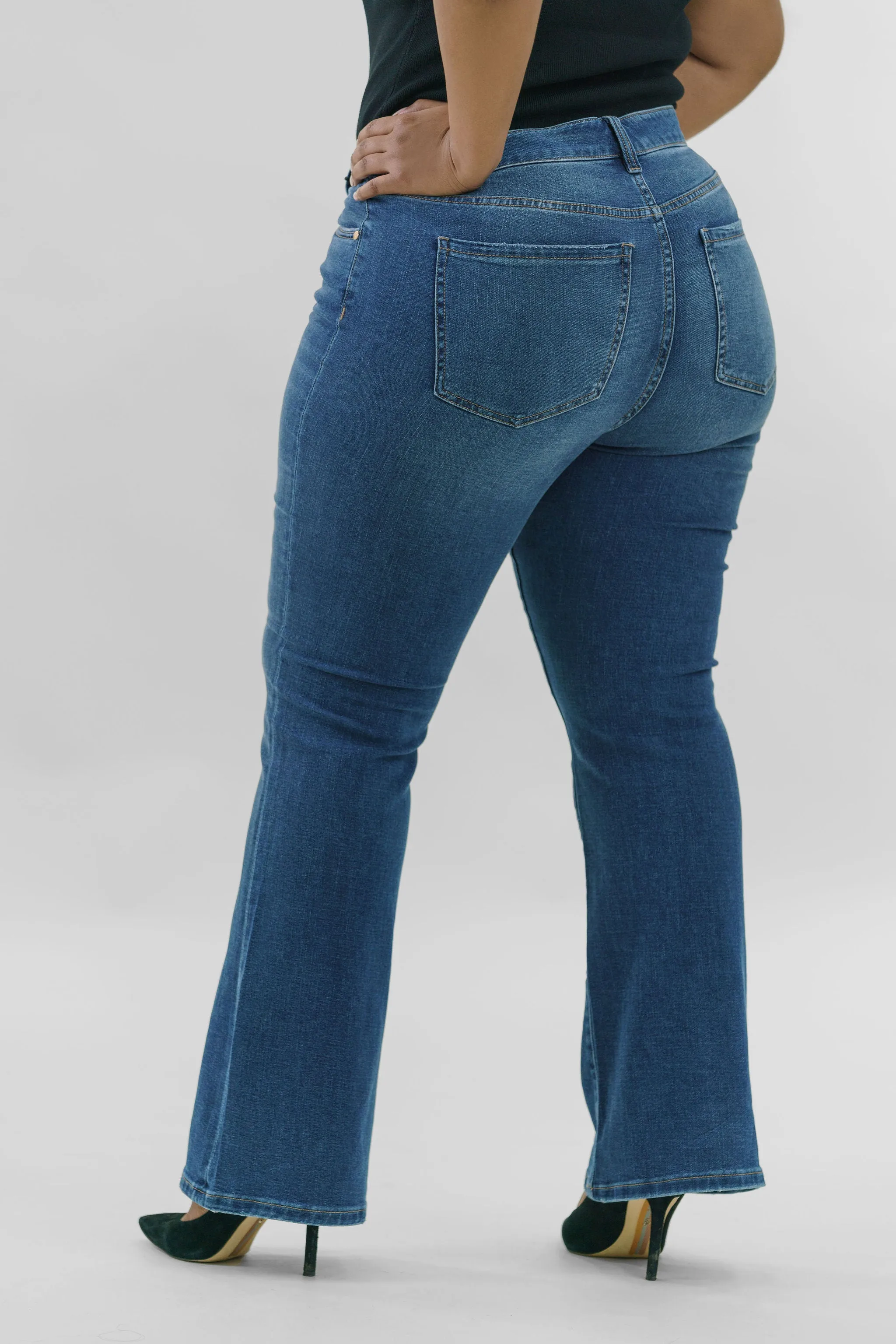 LUCY BOOTCUT JEANS