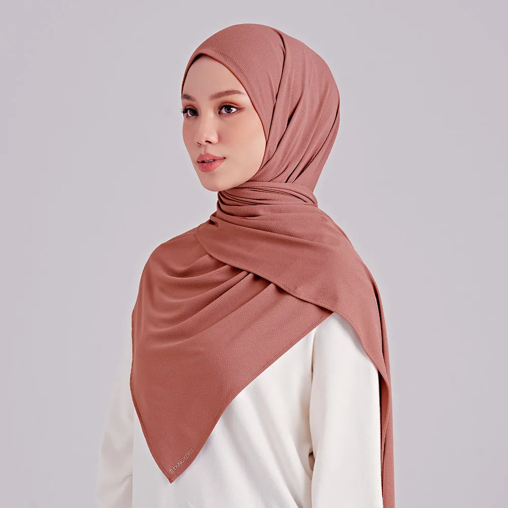 Najwa Sport Shawl - Daring